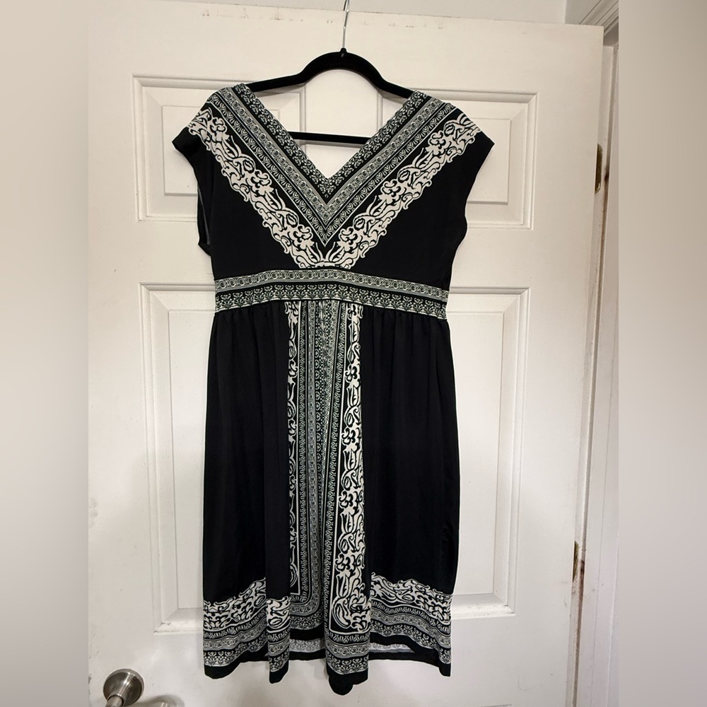 INC International Concepts Black and White Garment